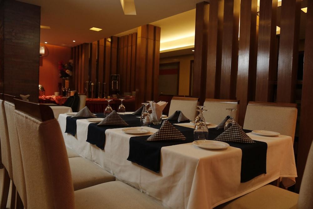 Hotel Swiss Garden Dhaka Zewnętrze zdjęcie